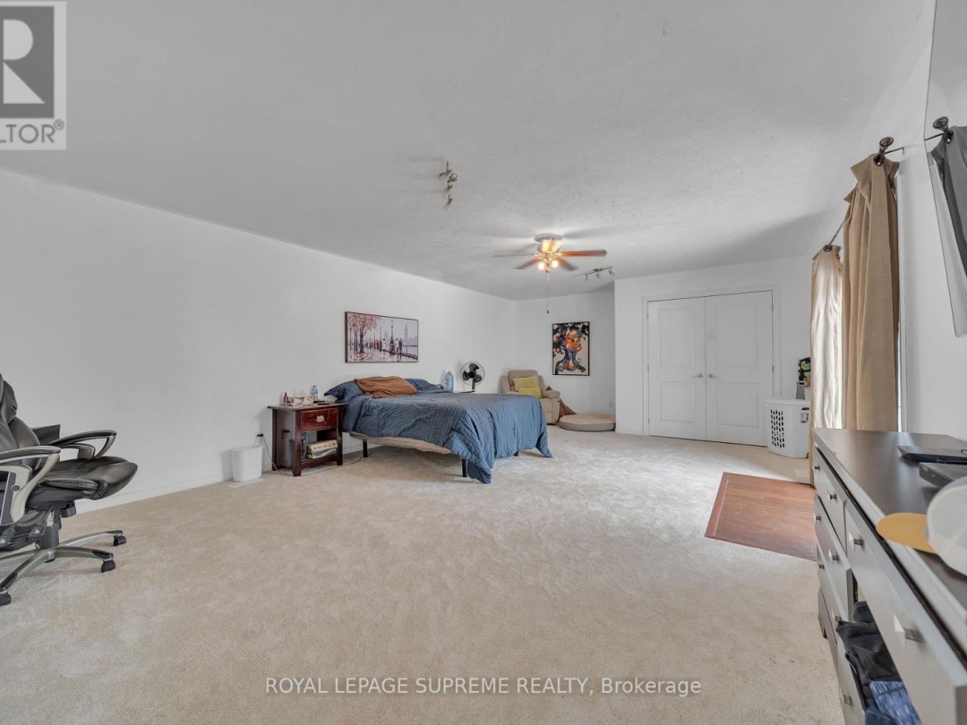 8740 12 Highway, Oro-Medonte