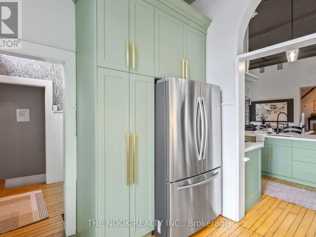 275 VALENTIA ROAD, 