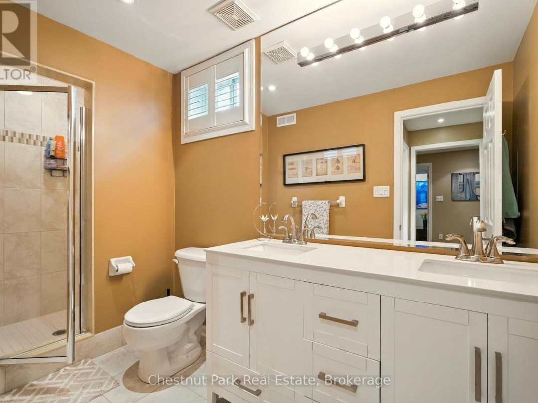 33 CLEARBROOK TRAIL, 