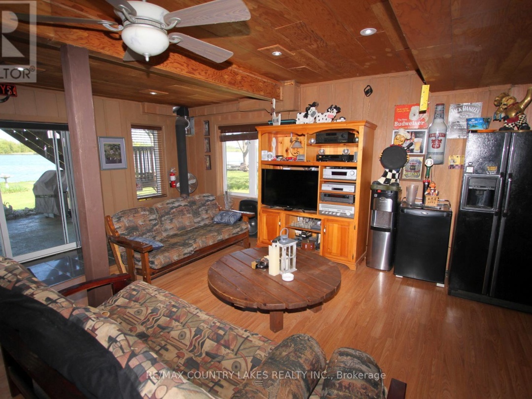 8 Saturn Lane, Mitchell Lake