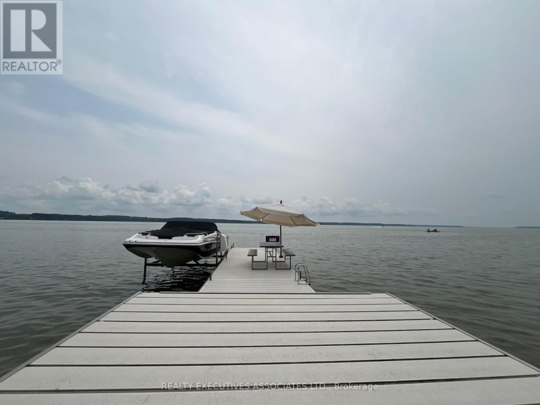 22 LAKEVIEW BOULEVARD, 