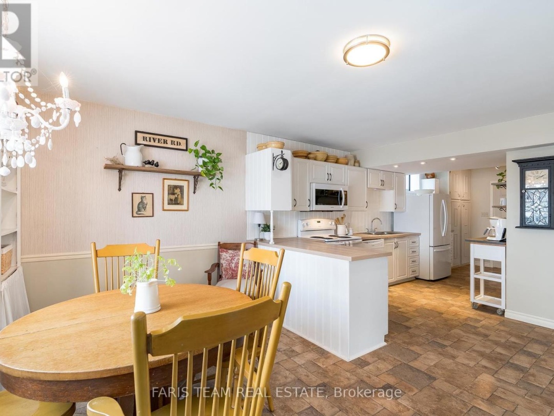 238 Robins Point Road, Georgian Bay