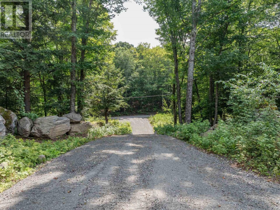 1059 DUNN ROAD, Haliburton Lake