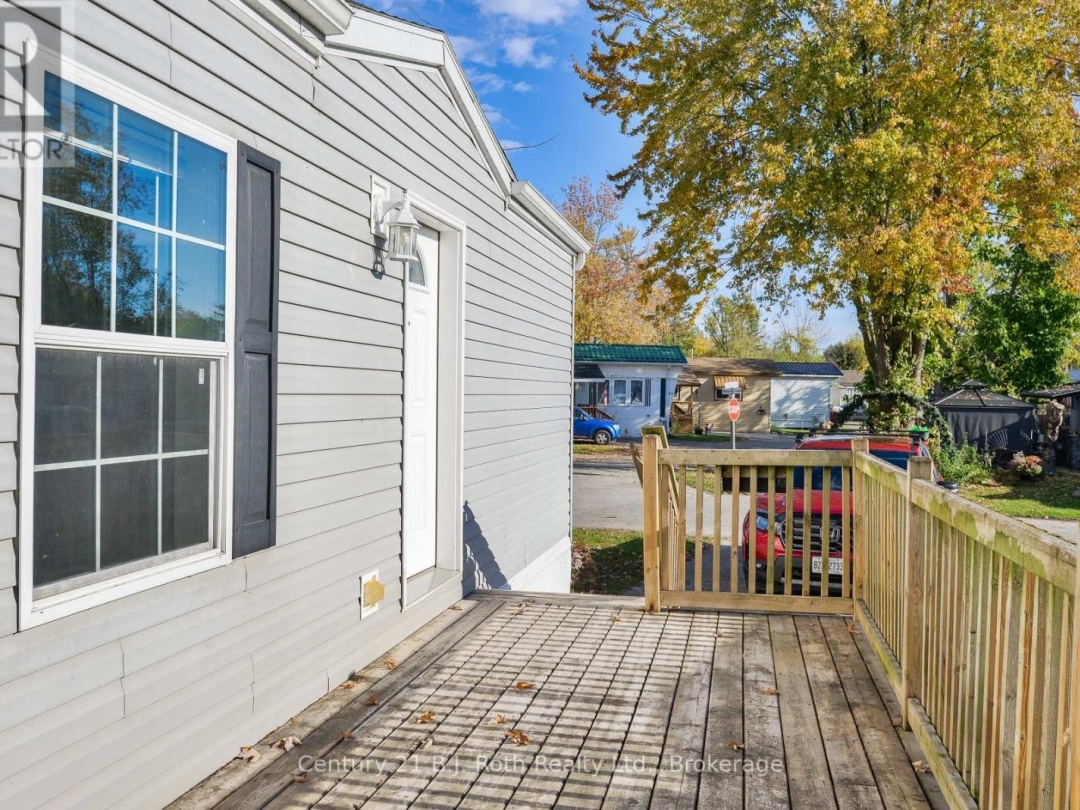 200 - 580 WEST STREET S, 