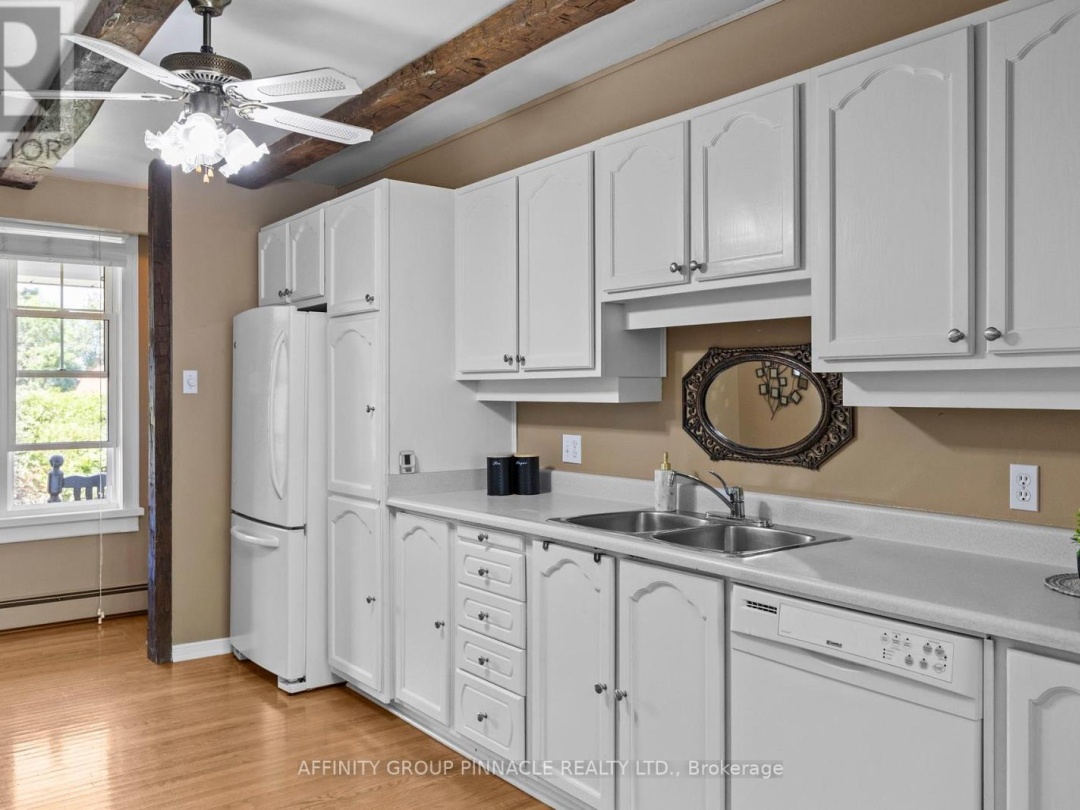 431 DUNDAS STREET, 