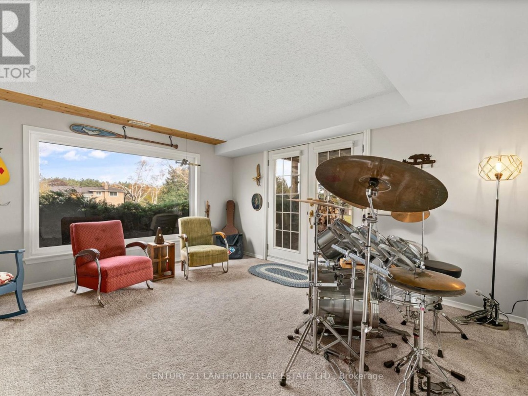 456 OLD SURREY LANE, 