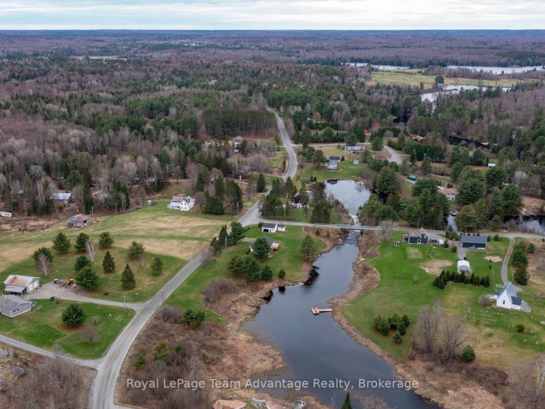 142 Broadbent Road, Manitouwabing Lake