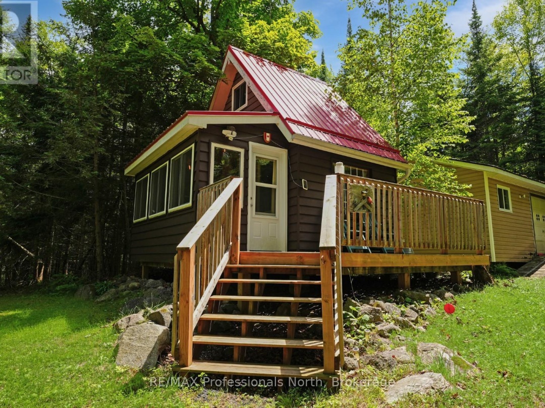 1279 ENGLISH CIRCLE, 