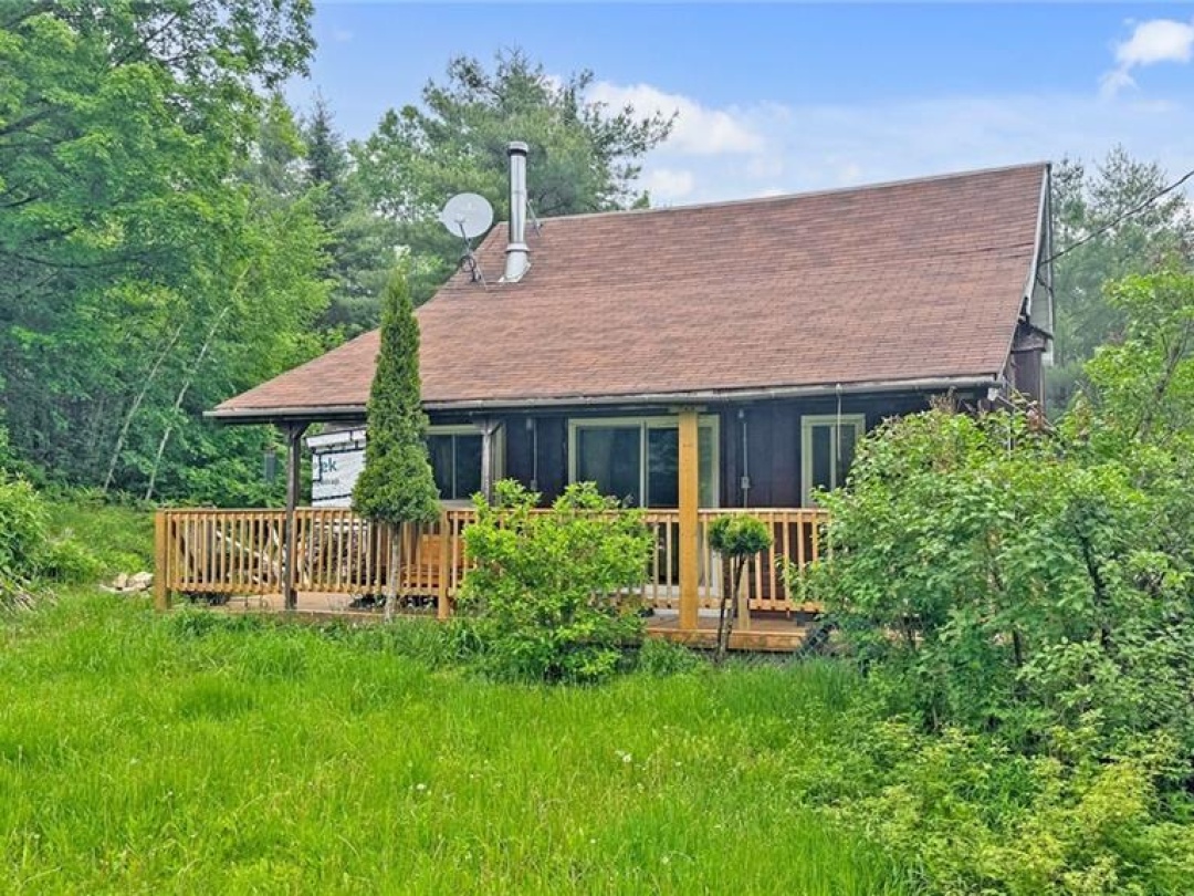 2808 Gelert Road, Minden Hills