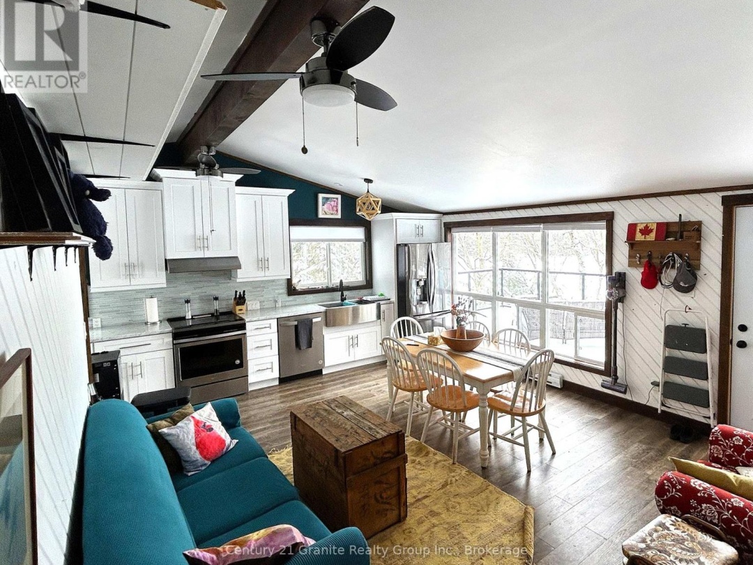 2271 Watts Road, Little Kennisis Lake