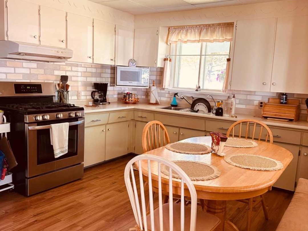 1671 HWY 60 HIGHWAY, 