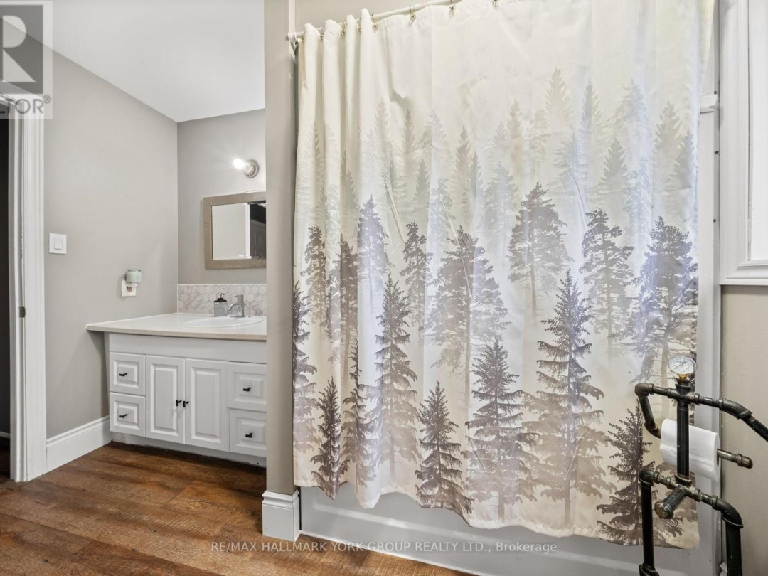 24115 Thorah Park Boulevard, Lake Simcoe