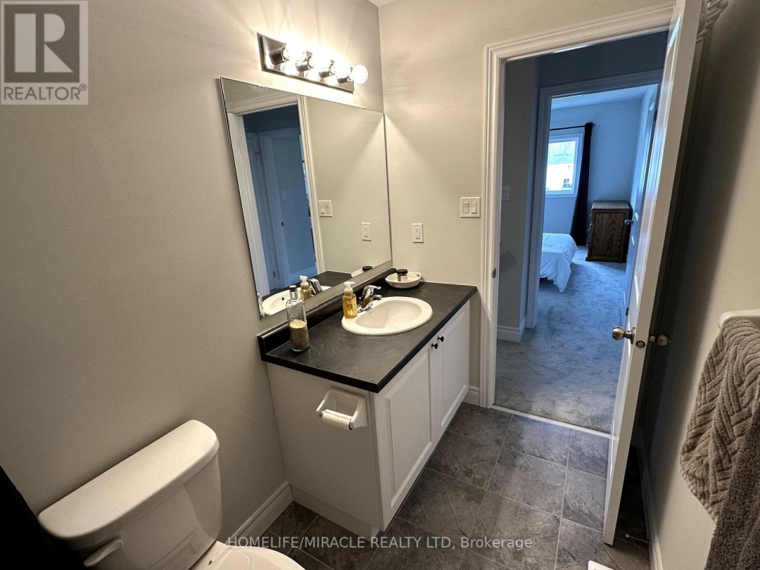 300 DAFFODIL COURT, 