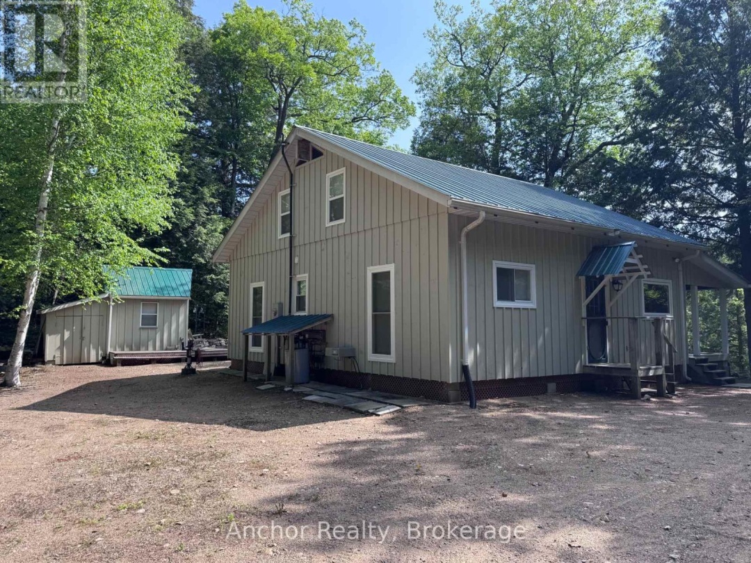 10469 LITTLE HAWK LAKE, 