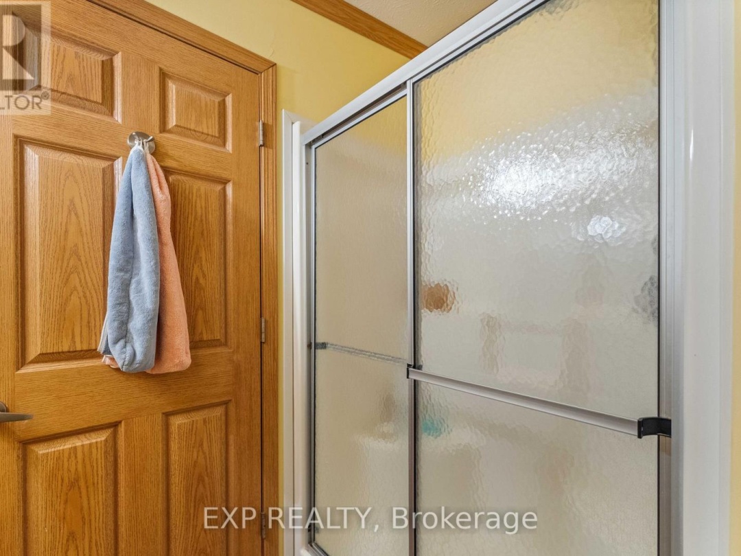 56 CREEKSIDE CIRCLE, 