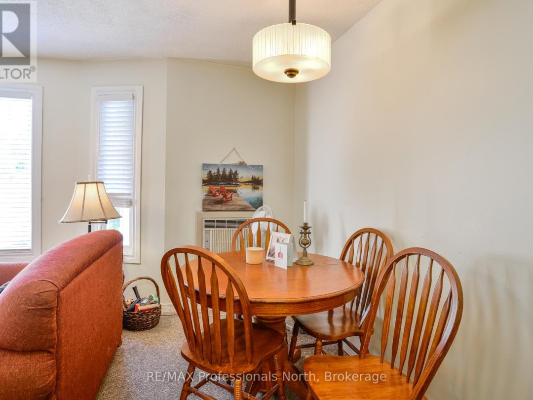 303C 661 Cedar Lane, Bracebridge (Macaulay)