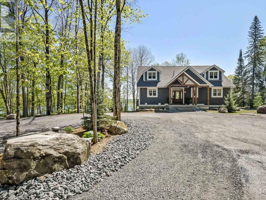 103 Pen Lake Point Road, Peninsula Lake