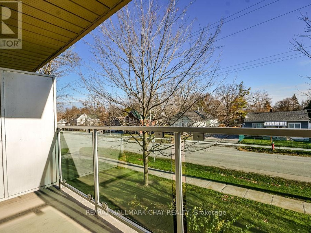 203 - 125 BOND STREET, 