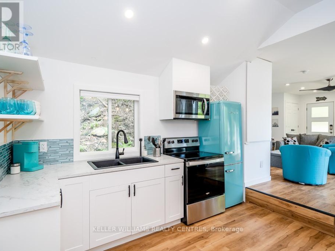 6 CURRIE LANE, 