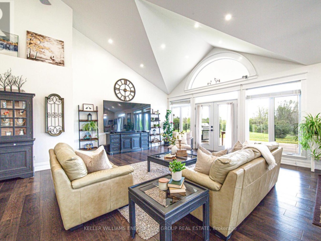 44 BALL POINT ROAD, 