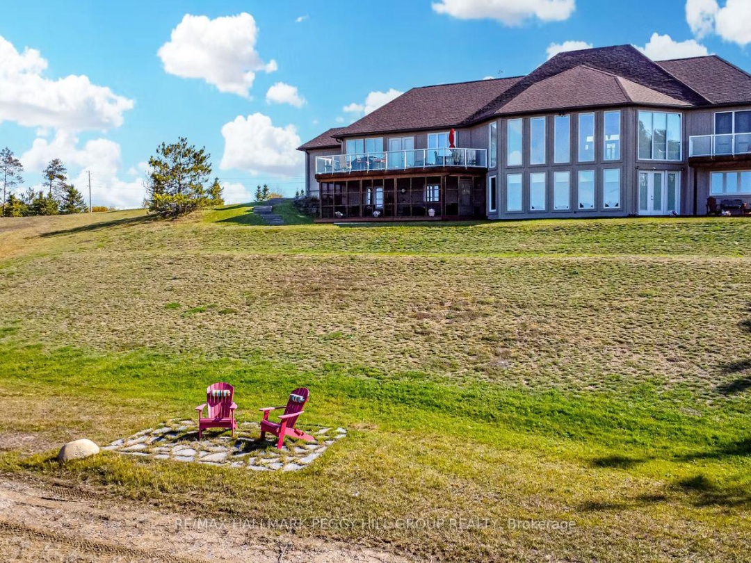 1372 DIVISION ROAD E, 