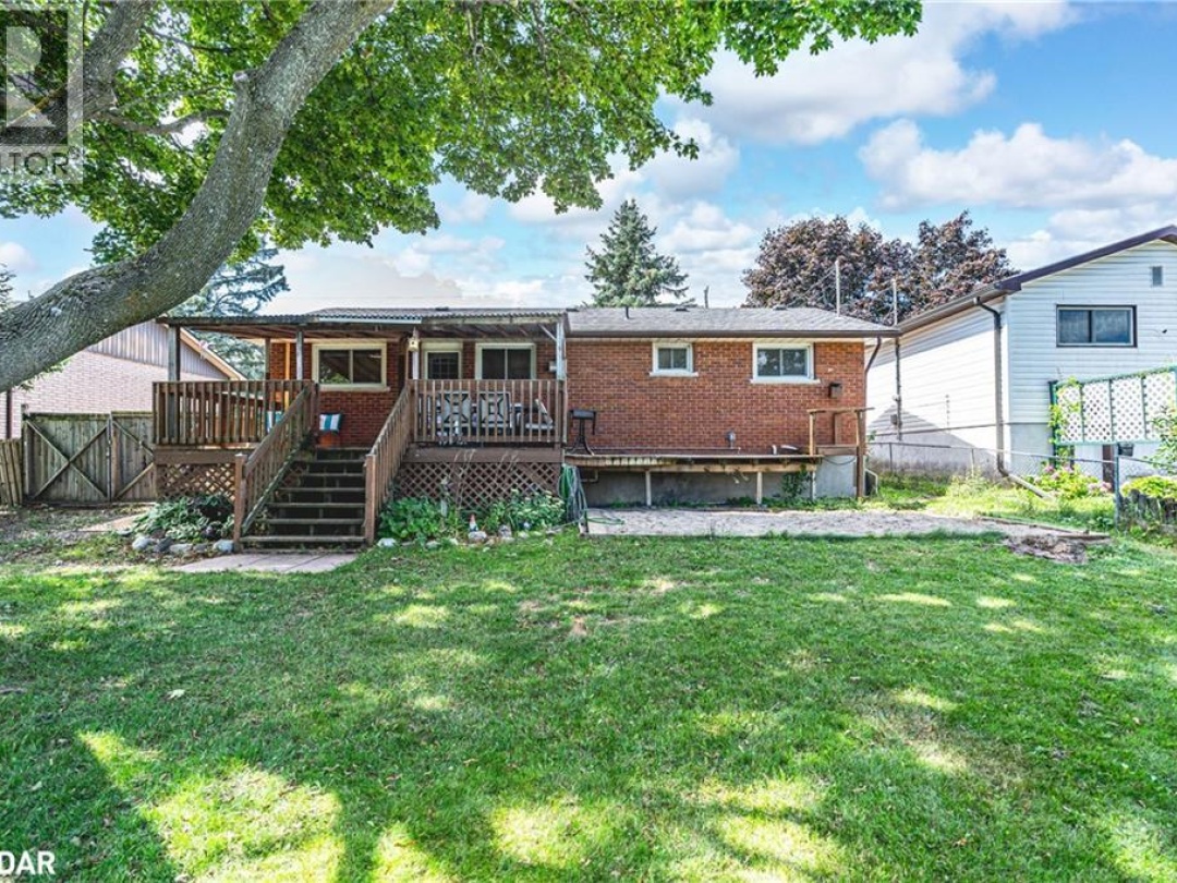 6 WALKER Avenue, 