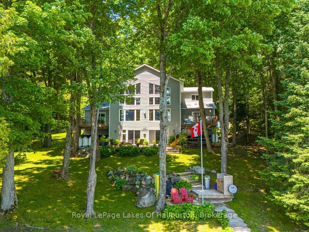 1047 Balmoral Lane, Trooper Lake