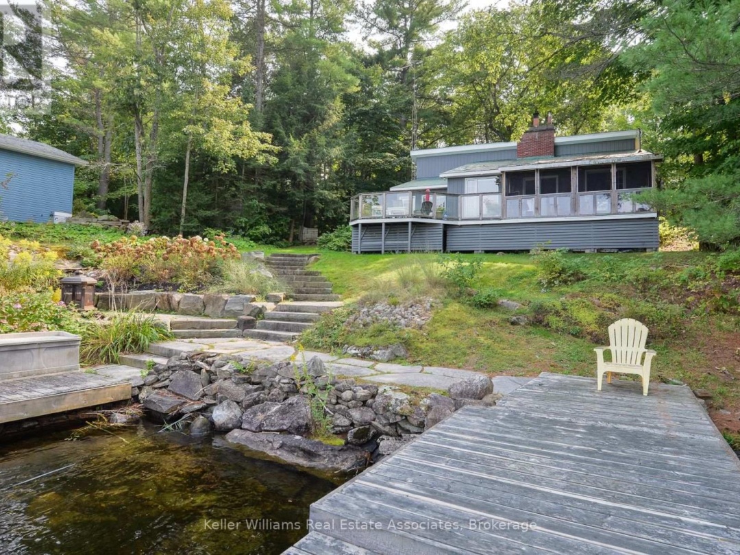 1029 LAKESHORE DRIVE, Lake Muskoka