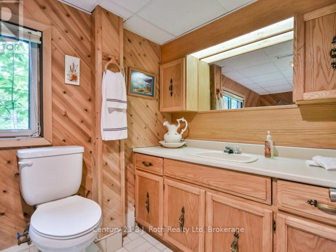 1755 Twin Oaks Crescent, Matchedash Bay
