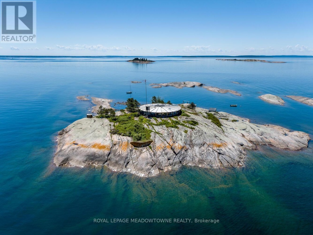 2 3700 THE TABLE ROCK ISLANDS, 