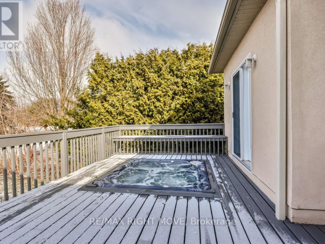 14 Sandlewood Trail, Ramara
