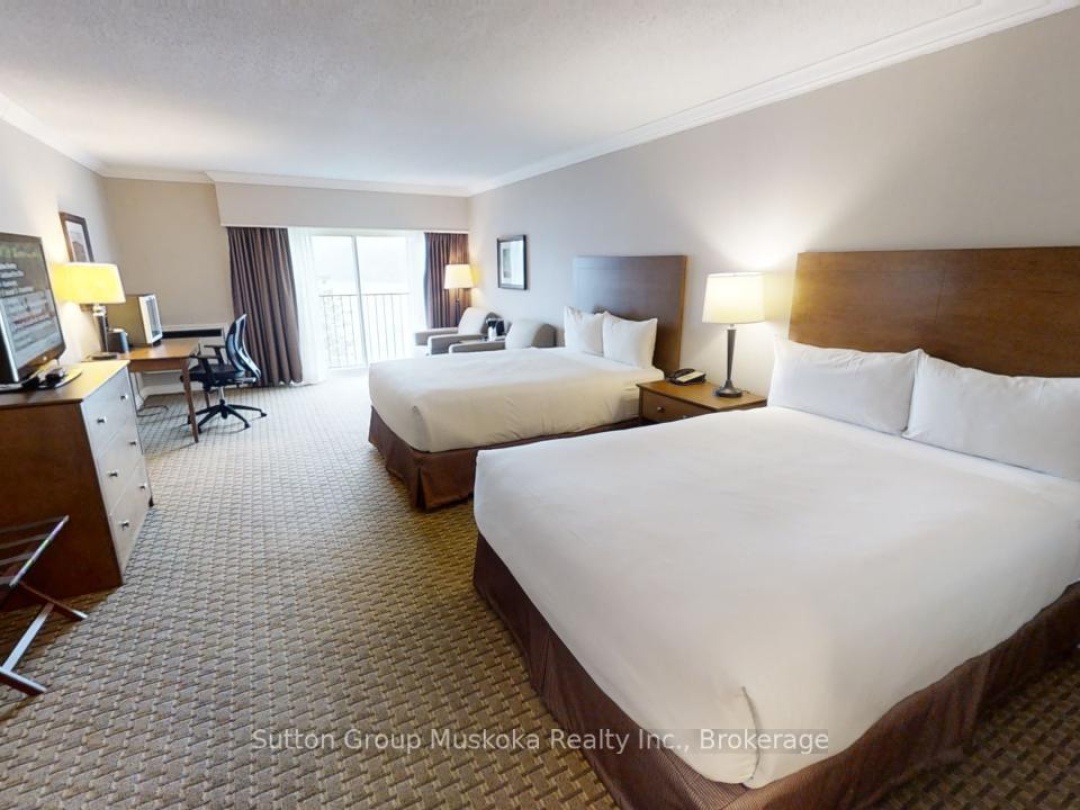 402 - 402 BAYSHORE - DEERHURST DRIVE, 