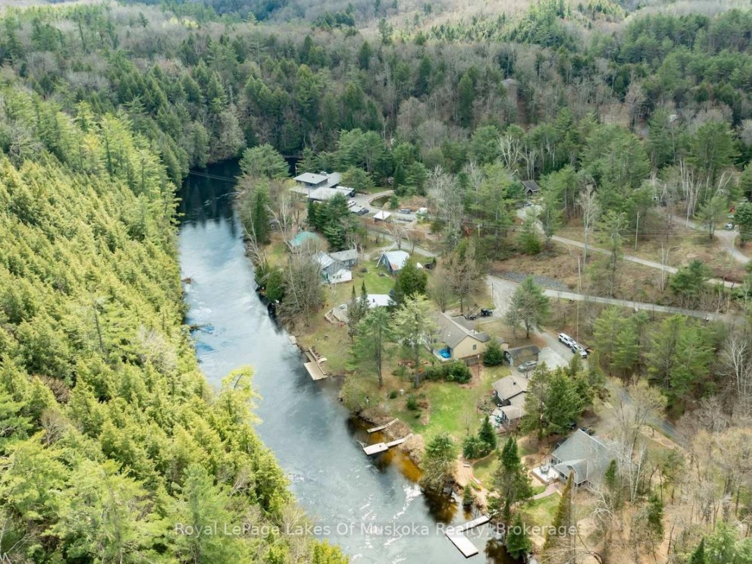 9 Summer Lane, Lake Muskoka