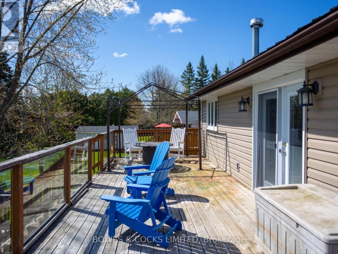 240 Lakeshore Drive, Pigeon Lake