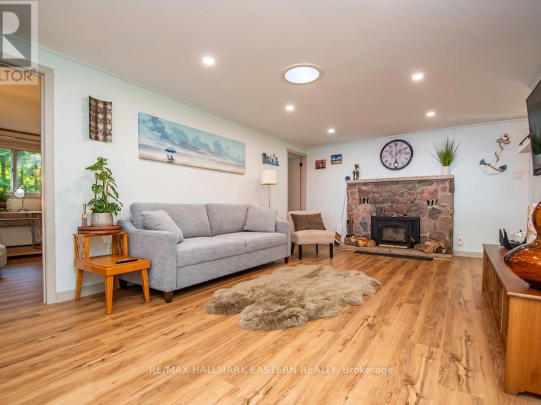 26 Manitou Lane, Pigeon Lake