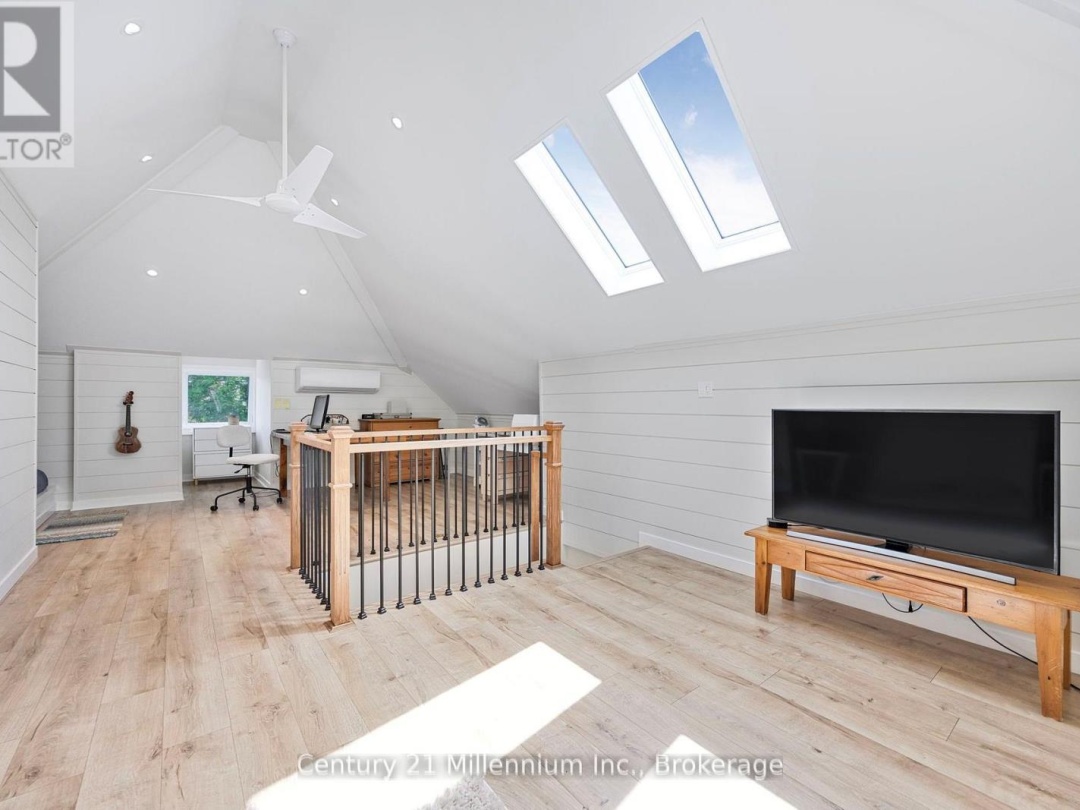 100 MATCHEDASH STREET N, 
