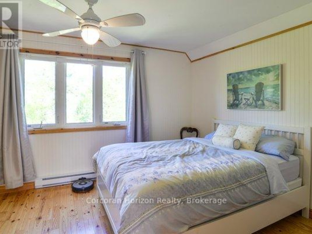1320 Island 360 Road, Six Mile Lake