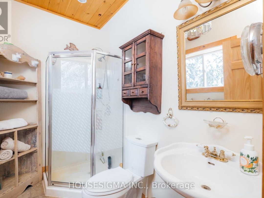 1208 Minnow Drive, Kennisis Lake