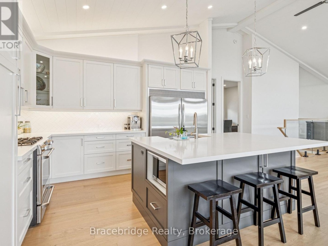 1006 STEPHENS BAY ROAD, 