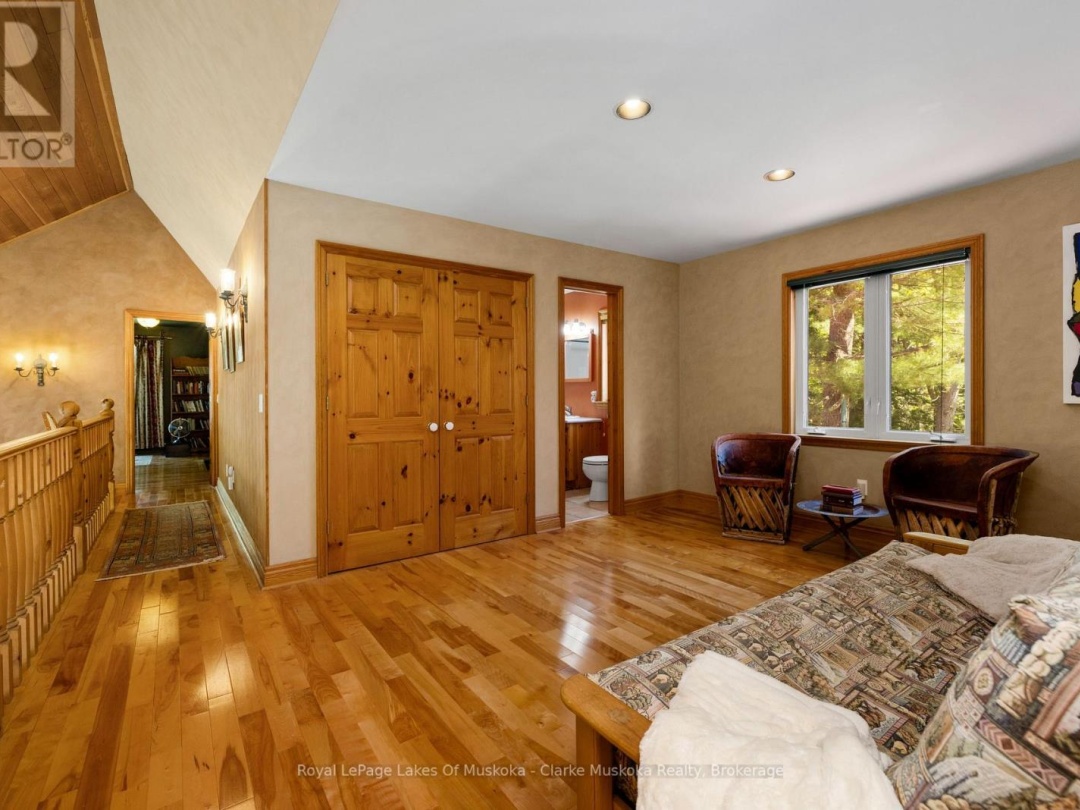 733 Whites Falls Road, Six Mile Lake