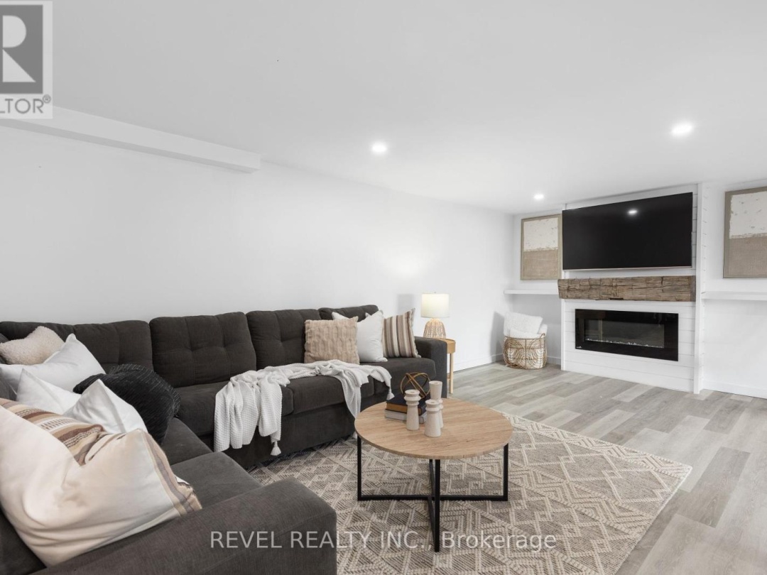 11 MARSH CREEK ROAD, 