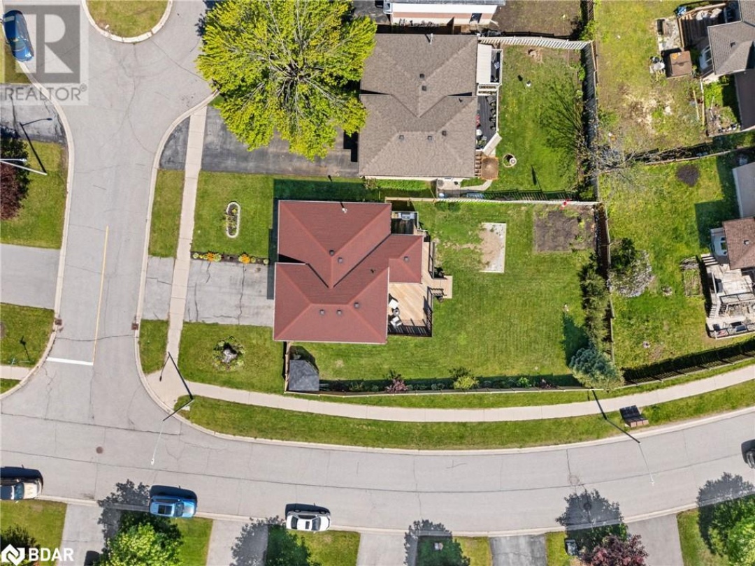 2 CHESTNUT Place, 