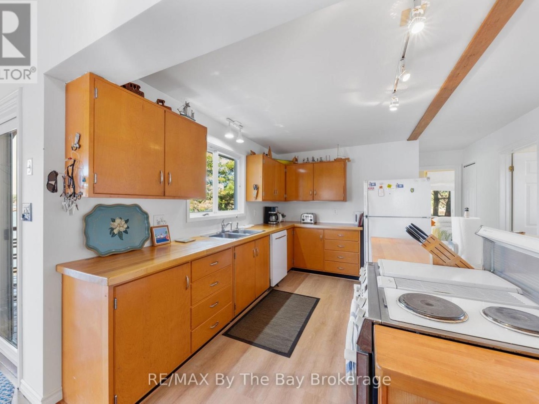 2 ISLAND 2890, Georgian Bay