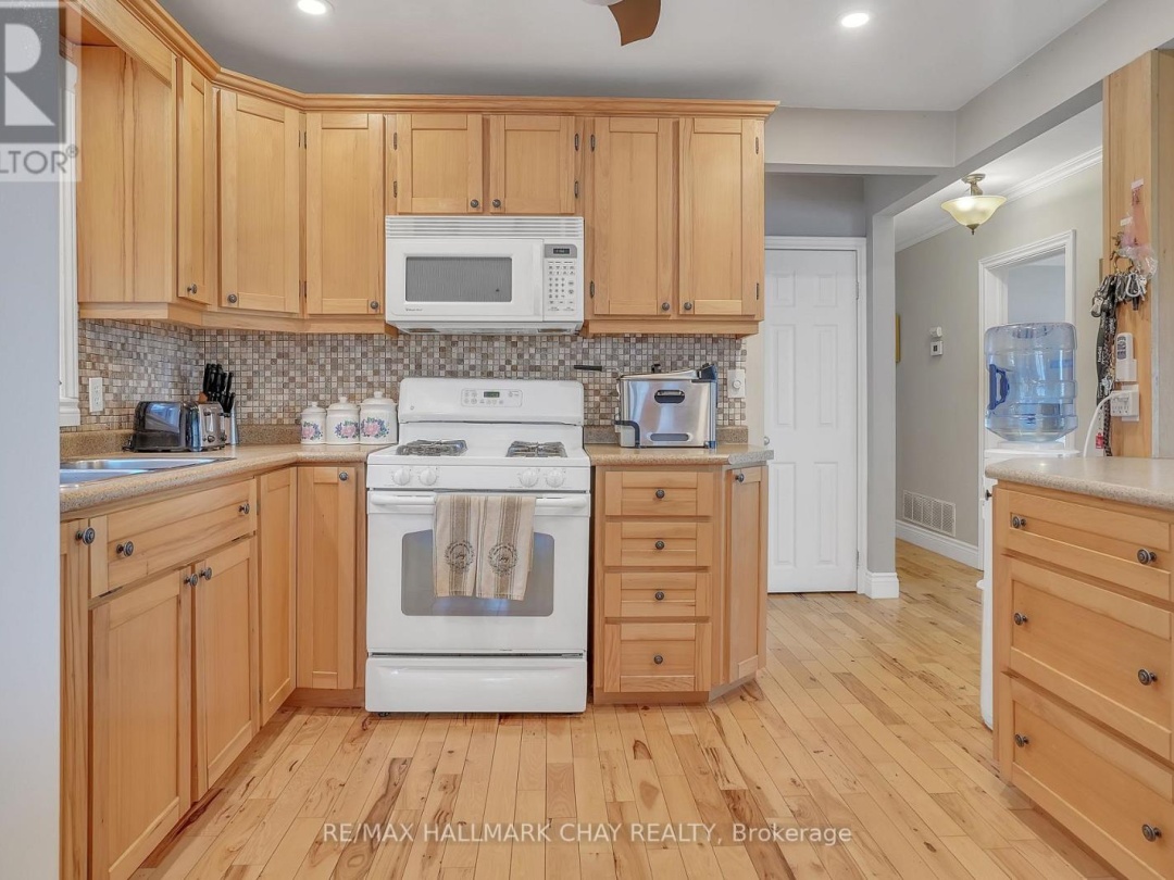138 Lake Dalrymple Road, Dalrymple Lake