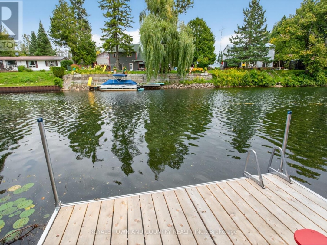 82 RIVERBANK ROAD, 