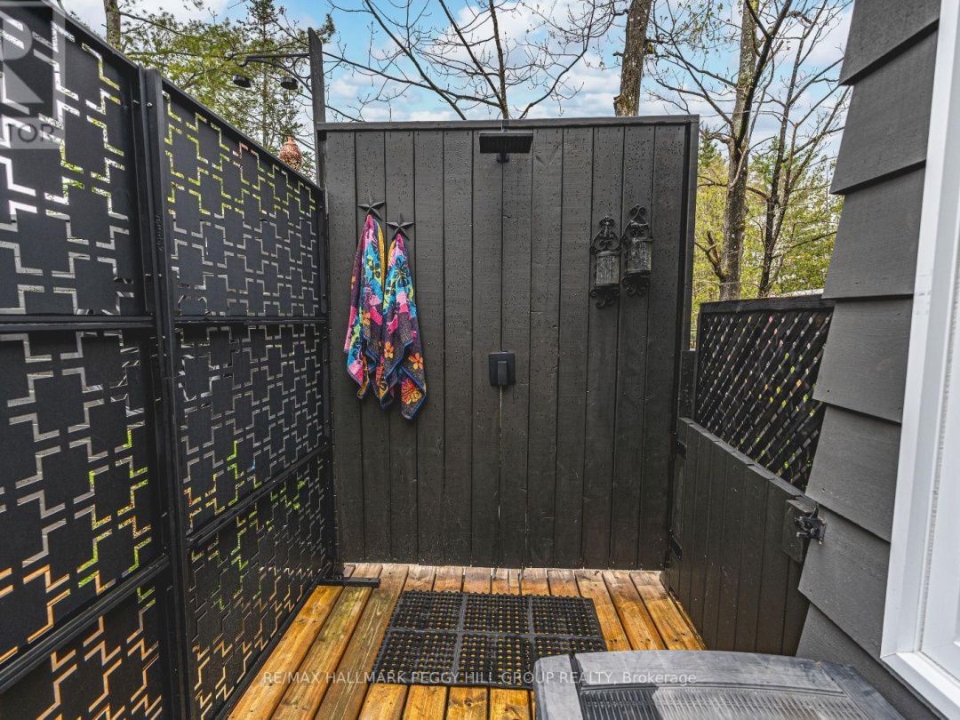 7952 Park Lane Crescent, Black Lake