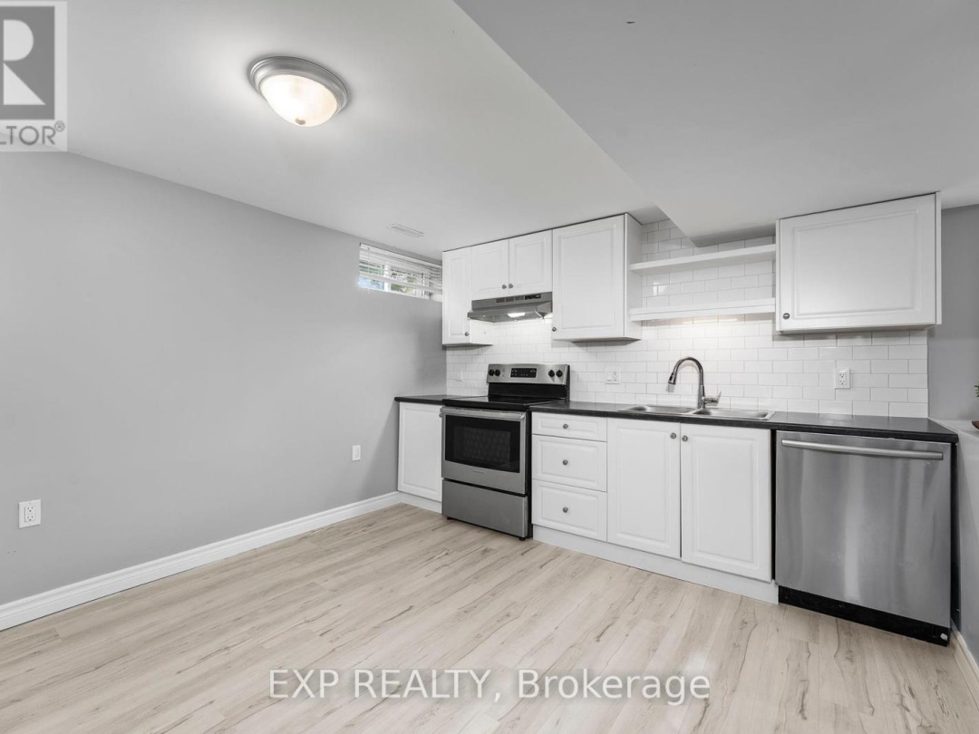 143 WESTMOUNT DRIVE N, 