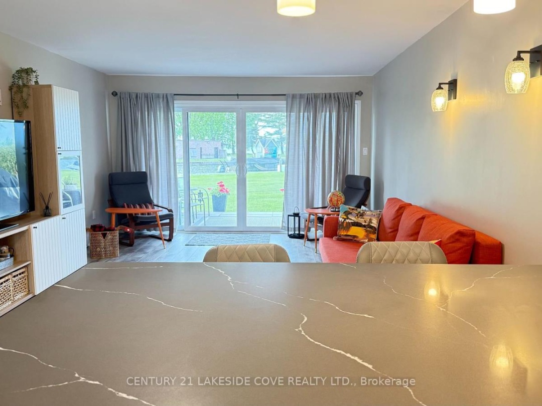 Unit 14 1 Paradise Boulevard, Lake Simcoe