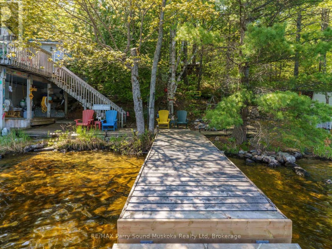 124 Healey Lake Water, Healey Lake