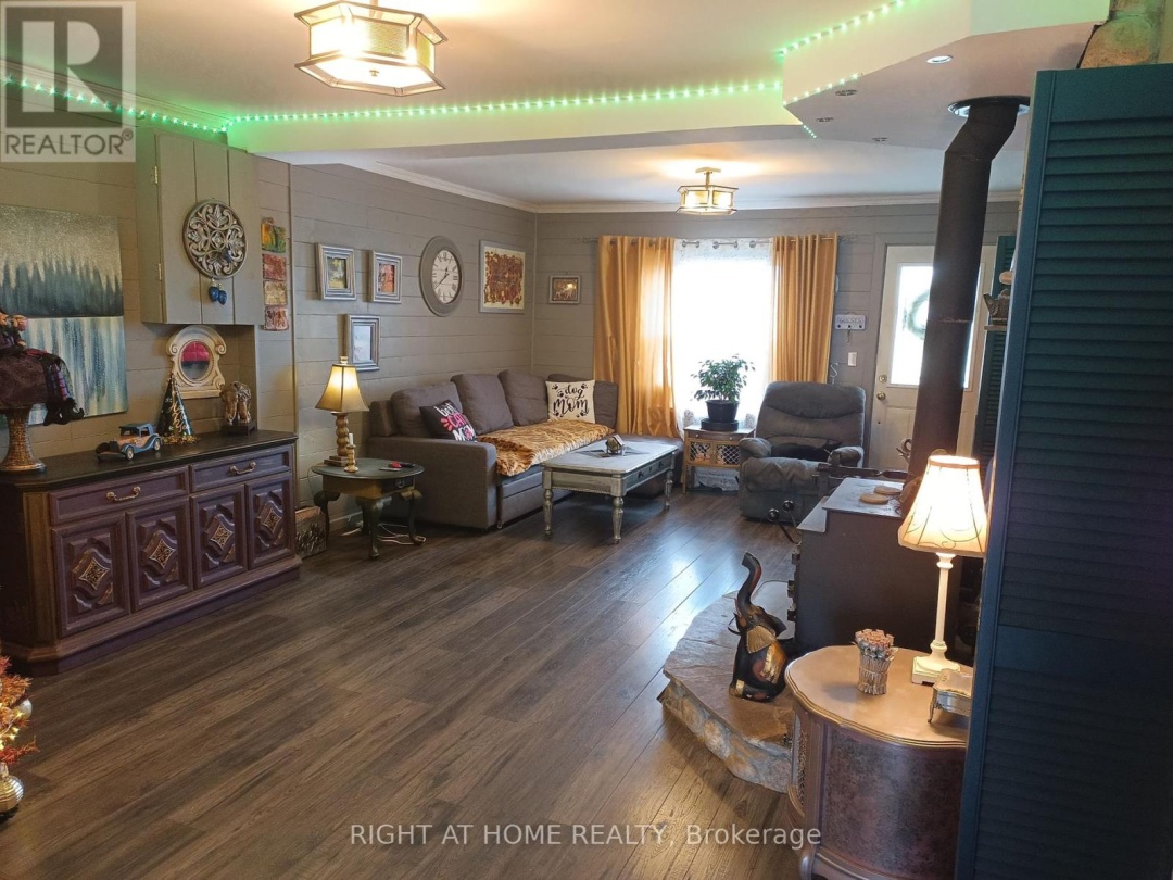 2323 Lakeshore Drive, Lake Simcoe